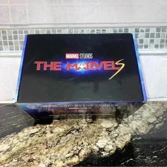 Funko Pop! THE MARVELS MCC Marvel Collector Corps Box Size Large ⚡️IN HAND⚡️ - Picture 1 of 9